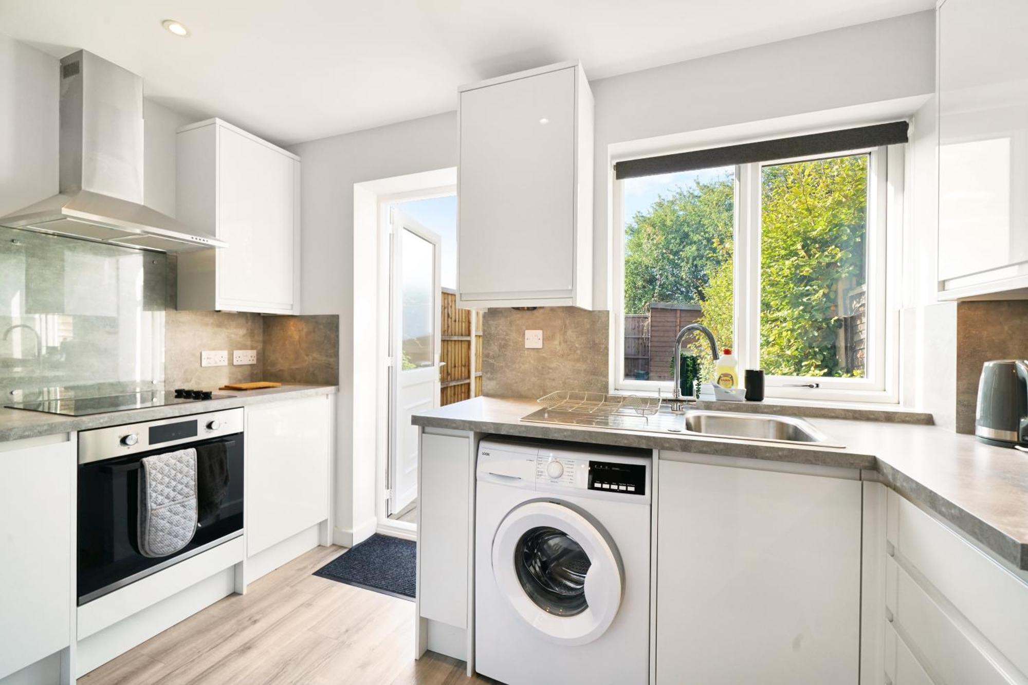 Cosy Corner In Aylesbury Near Stoke Mandeville Hospital & Town Centre With Private Parking Aylesbury (Buckinghamshire) Exterior foto